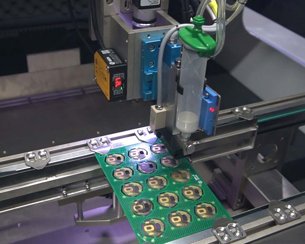 PCB板精密点胶引导