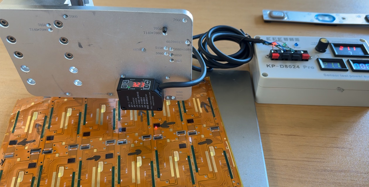 点激光检测PCB板材物料有无